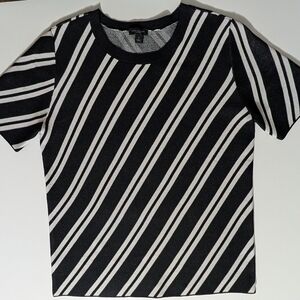 Ann Taylor Black and White Striped Short Sleeve Sweater T-shirt Top Size Medium